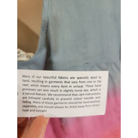 En Crème Multicolor Striped Long Sleeve Blouse Size Medium new with flaws - Picture 7 of 13